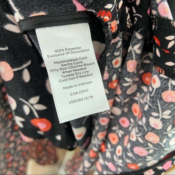 TALBOTS Floral Jewel Neck Shift Short Sleeve Dress - Picture 16 of 16